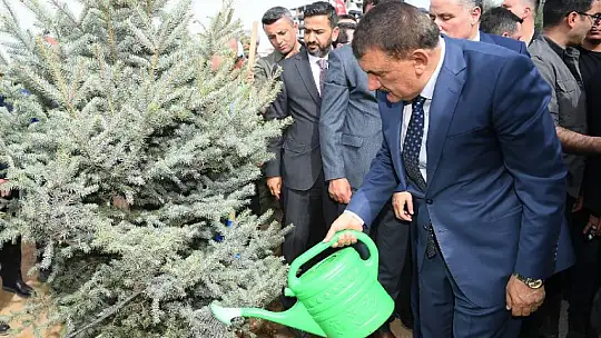 100. Yıl Kent Parkı Temel Atma ve İlk Fidanı Toprakla Buluştu