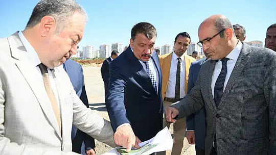 Başkan Gürkan'dan Yapılacak 100. Yıl Parkında İnceleme
