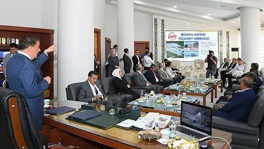 Dışişleri Bakanı Çavuşoğlu'ndan Başkan Gürkan'a Ziyaret