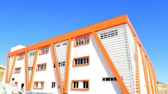Başkan Gürkan Ekmek ve Yemek Fabrikasında İncelemelerde Bulundu