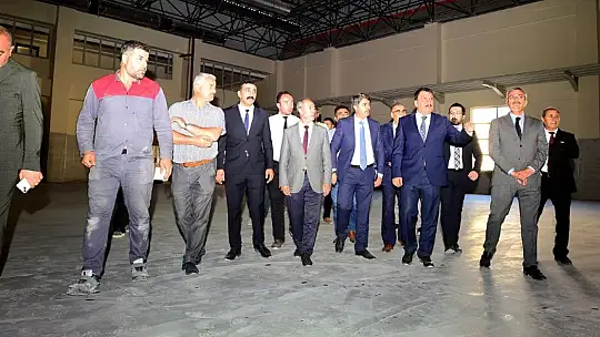 Başkan Gürkan Ekmek ve Yemek Fabrikasında İncelemelerde Bulundu