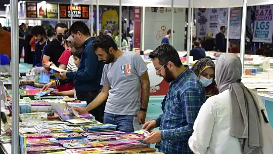 9.Malatya Anadolu Kitap ve Kültür Fuarı'na Kitapseverlerin İlgisi Yoğun