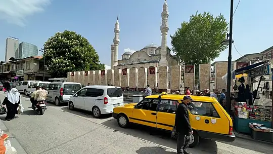 Ağbaba: Yeni Cami'de Yapılan Düzenleme Camiyi Çevreden Koparıyor