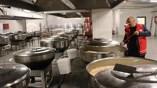 Kızılay Malatya'da Günlük 340 Bin Yemek Dağıtımı Yapıyor