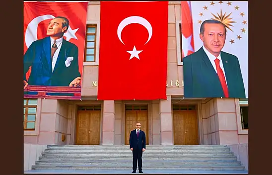 29 Ekim Cumhuriyet Bayramı Posteri Valilik Personellerince Değişti