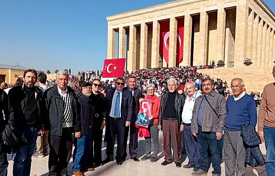 Ankara Hekimhanlılar Derneği Ata'nın Huzurunda