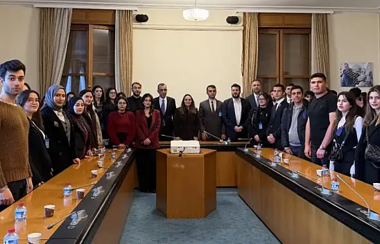 Ayyüce Türkeş Taş, İYİ Parti Genel Merkezi'nde Malatyalı Öğrencileri Ağırladı