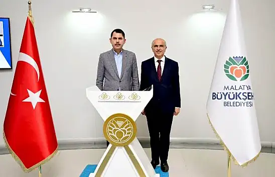 Büyükşehir Meclisinden Bakan Kurum'a Fahri Hemşerilik Beratı