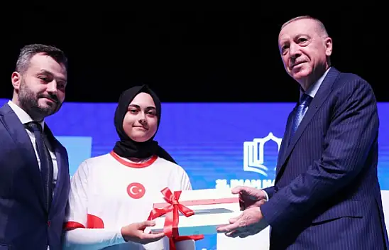 Cumhurbaşkanı Erdoğan Bu Kılıçları Kime Çekiyorsunuz?