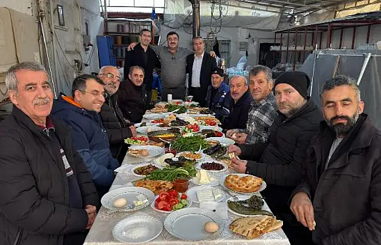 Gerçek Dostlar Umre Yolculuğunda