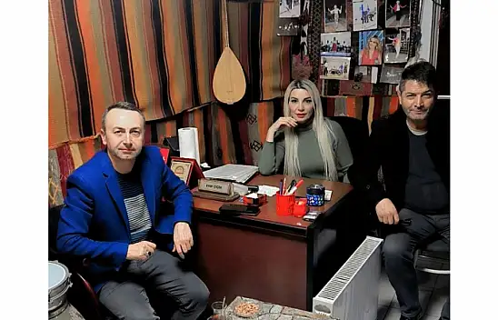 Malatyalı Ses Sanatçısı Elvan Çiçek'e Anlamlı Ziyaret