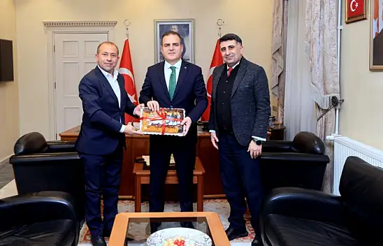 Vali Dr. İdris Akbıyık'a Hekimhan Söğüt Muhtarı Yaşar'dan Ziyaret