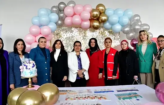 Vali Eşi Selda Yavuz'un Katılımıyla' Güvenli Ellerle Bilinçli Ebeveynlik' Projesi Tanıtıldı