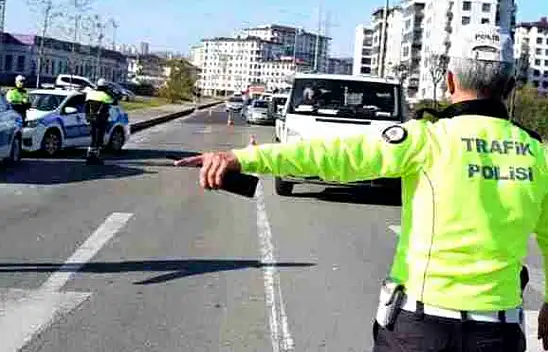 Yakınca Mahallesinde Kaza 2 Yaralı