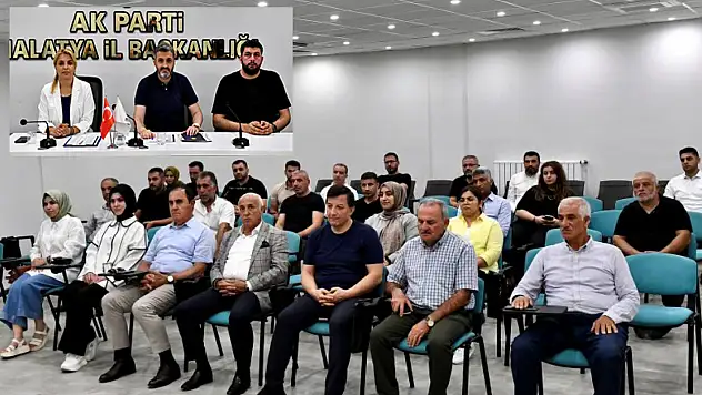AK Parti Yeşilyurt İlçe Teşkilatında Aylık Yönetim Kurulu Toplantısı Gerçekleştirildi