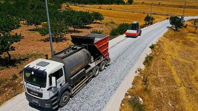 Akçadağ ve Doğanşehir İlçesinde Büyükşehirden Yol Yapımı