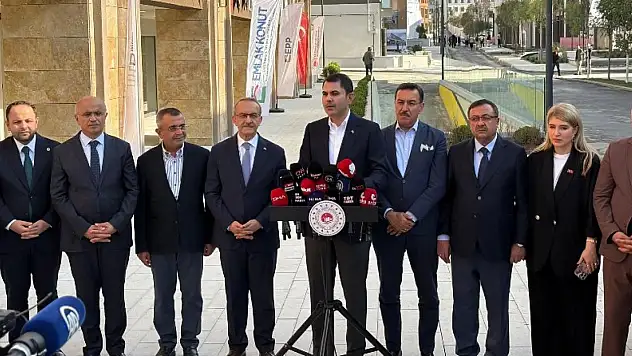 Bakan Kurum Bakırcılar Pazarında Özel Açıklamalarda Bulundu