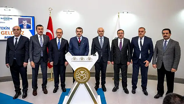 Bakan Tekin'den Başkan Sami Er'e Ziyaret