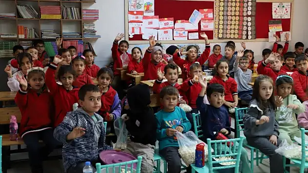 Battalgazi Belediyesi Çocukları Sinemayla Buluşturuyor