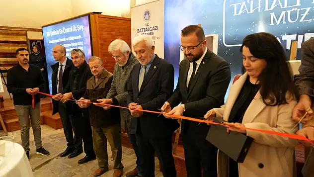 'Bir Kent, Bir Tarih, Bir Kadraj' Fotoğraf Sergisi Tahtalı Hamam Müzesi'nde Açıldı