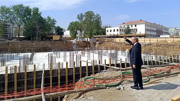 Bir Validen Fazlası: Halkıyla İç İçe Şehriyle Omuz Omuza