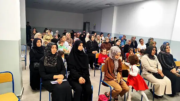 Büyükşehir'den Öğrenci ve Velilere Eğitim Semineri