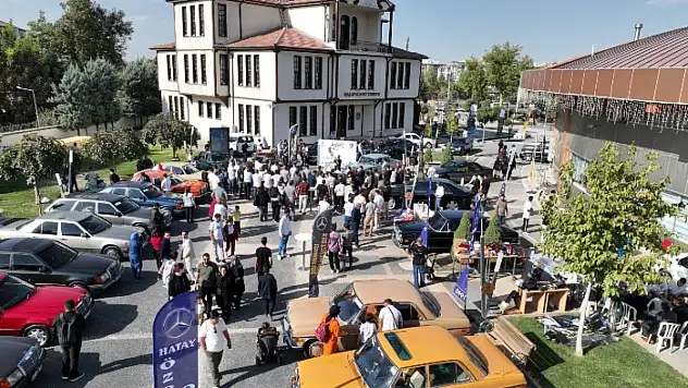 Büyükşehir Desteğiyle Klasik Mercedes Tutkunları Buluştu