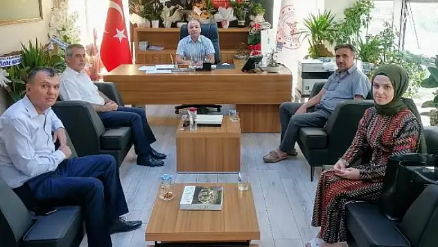 Kızılay Heyetinden Eğitim ve Arş. Hst. Başhekimine Hayırlı Olsun Ziyareti