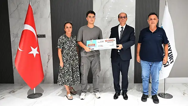 Prof. Dr. Geçit' Başarı Mutlak Çalışma, Disiplin ve Düzen İster'