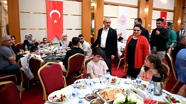 Vali Yavuz: Biz 86 Milyonluk Büyük Bir Aileyiz