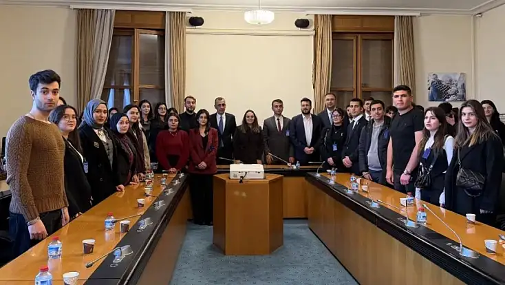 Ayyüce Türkeş Taş, İYİ Parti Genel Merkezi’nde Malatyalı Öğrencileri Ağırladı