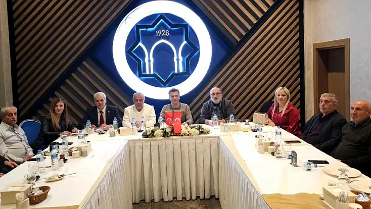 CHP Battalgazi İlçe Başkanı Alper Gürsoy Muhtarlarla Bir Araya Geldi