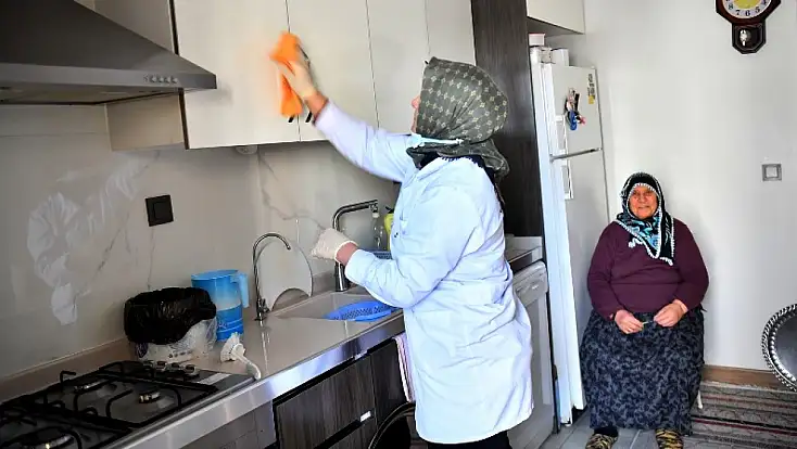 Yeşilyurt’ta Büyükler ‘Baştacı’ Olmaya Devam Ediyor