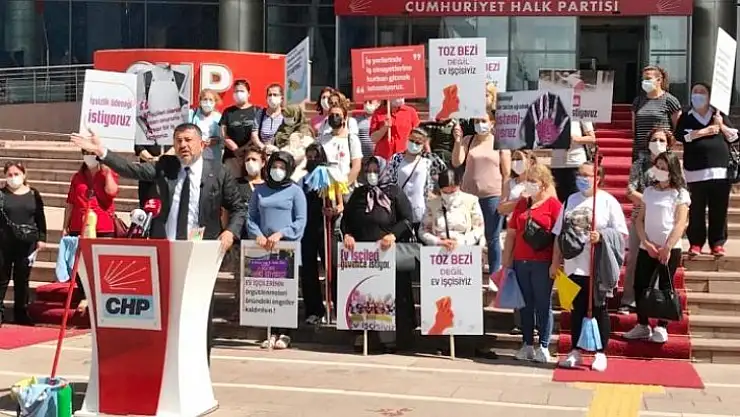 Ağbaba: Ev Emekçileri 'Toz Bezi Değil, Ev İşçiyiz' Diyorlar