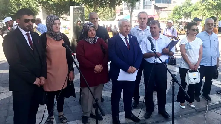 Ahmet İmrek' Herkes Haddini Bilecek. Türk Bayrağına Uzanan Her Eli Kırarız'