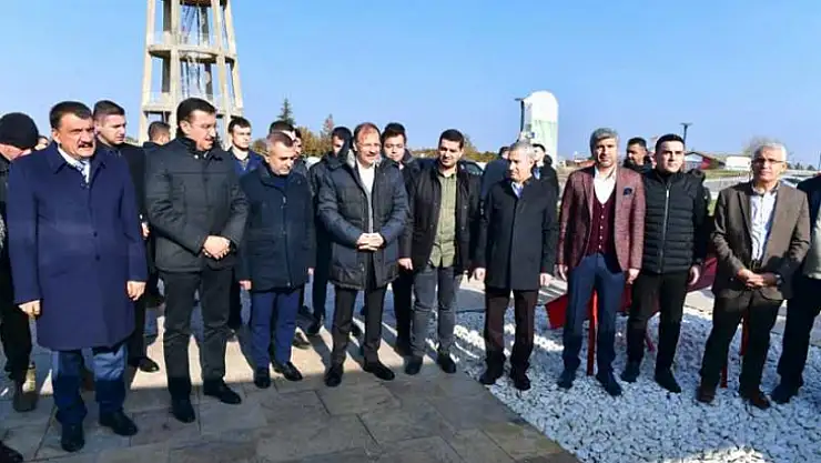 AK Parti Bursa Milletvekili Hakan Çavuşoğlu, Beylerderesi'nde Ki Doğa Yürüyüşüne Katıldı