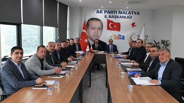 AK Parti İlçe Başkanları Çiftçiler ve Üreticiler İçin Toplandı