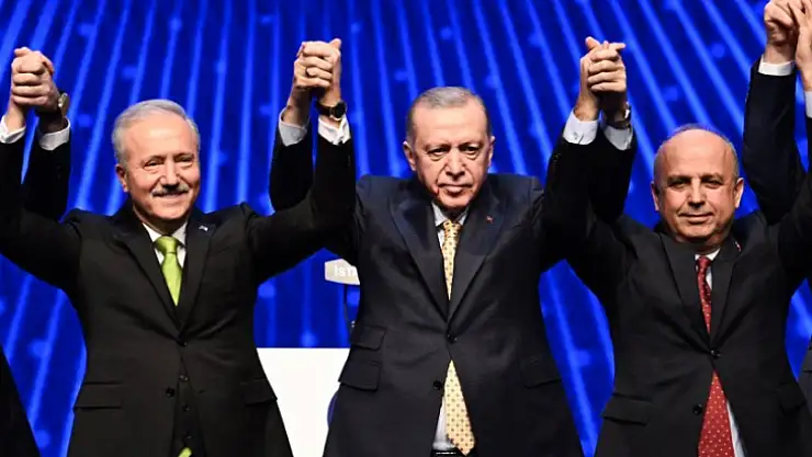 AK Parti'nin Küçükçekmece Belediye Başkan Adayı Malatyalı Aziz Yeniay