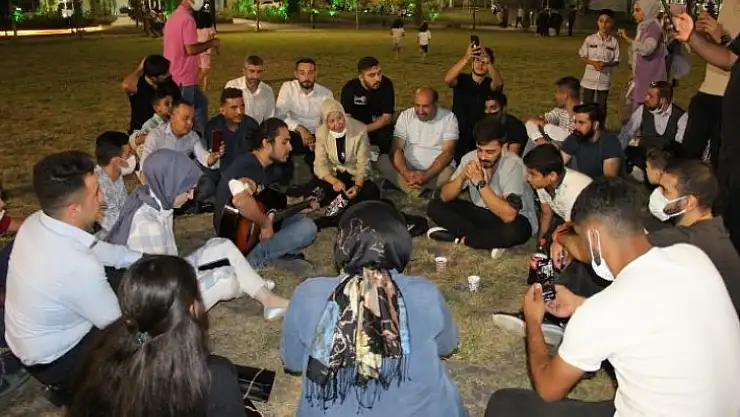 AK Partili Çalık' Gençlerle Buluştu'