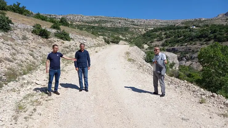 Akçadağ Bağ Mahallesi Ebeler Mezrası Sakinlerinden Yol Ve İlgisizlik Tepkisi
