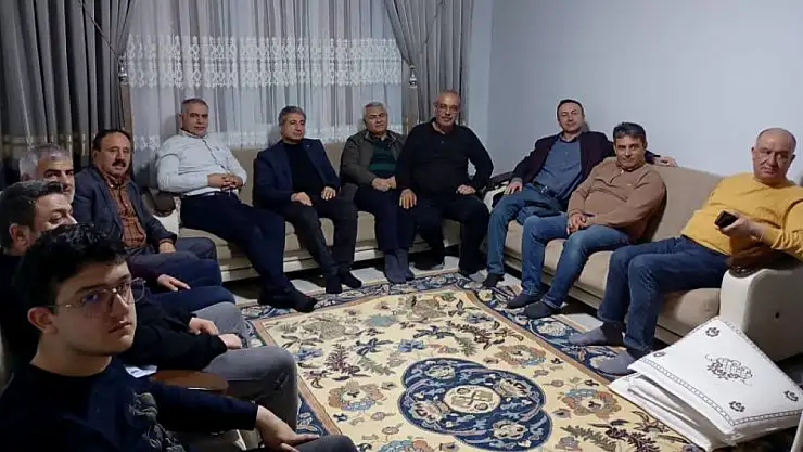 Akçadağ Gölpınar'da İftar Sonrası Sıcak Sohbet