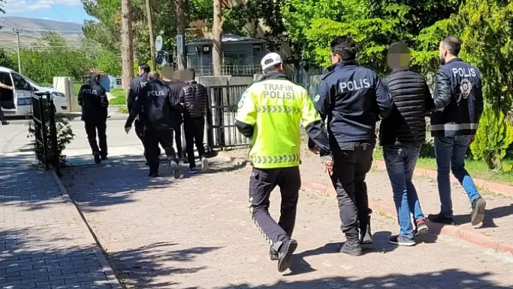 Akçadağ İlçesinde Polisten Operasyon