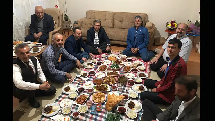 AKÇADAĞDER Ev İftarında Buluştu