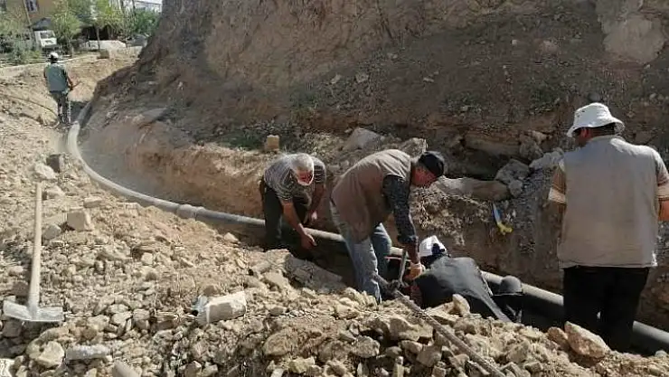 Arapgir Belediyesi Ekipleri Sulama Ark ve Hatları Onarıyor