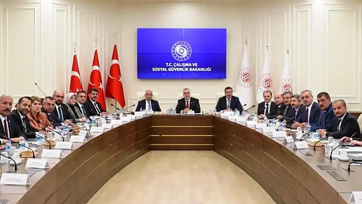 Bakan Işıkhan'dan Malatya Heyeti İle Değerlendirme Toplantısı