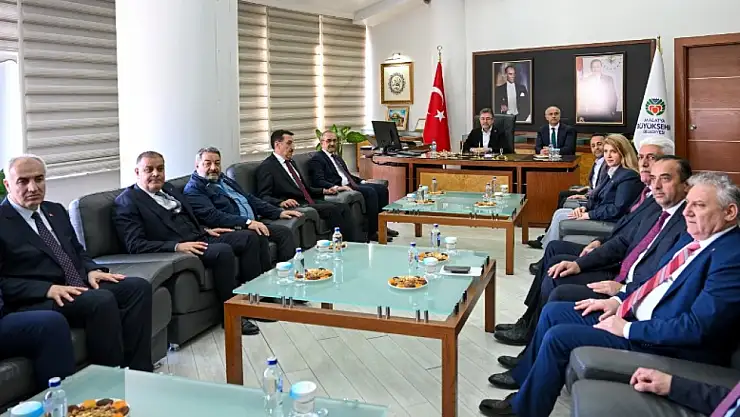 Bakan Yumaklı'dan Büyükşehir Belediye Başkanı Sami Er'e Ziyaret
