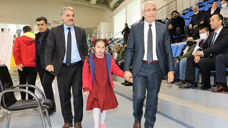 Başkan Güder'den Down Sendromlu Çocuklara Özel İlgi
