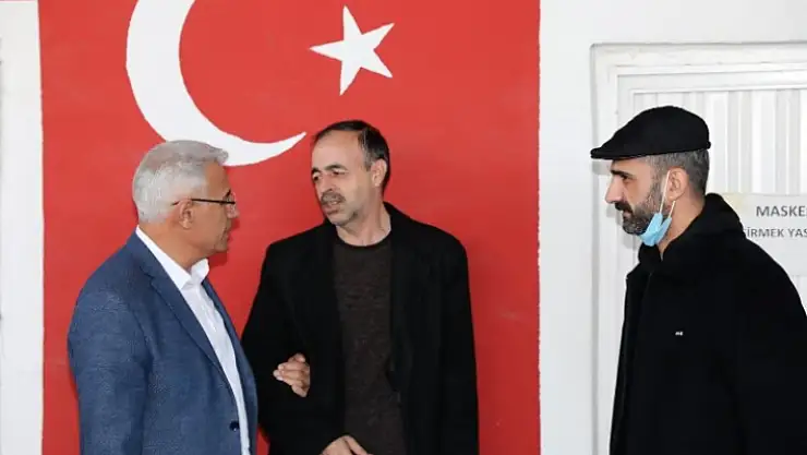 Başkan Güder Esnafları Yalnız Bırakmıyor