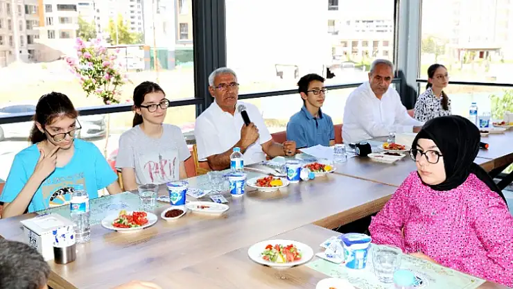 Başkan Güder LGS'de Başarılı Olan Öğrencileri Ağırladı