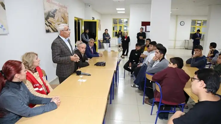 Başkan Güder, Öğrencilere Tecrübelerini Aktardı